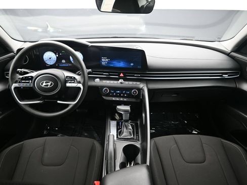 Certified 2024 Hyundai Elantra SEL FWD image 13