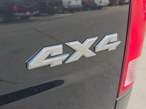 Used 2017 RAM 2500 Tradesman w/ Chrome Appearance Group AWD/4WD image 15