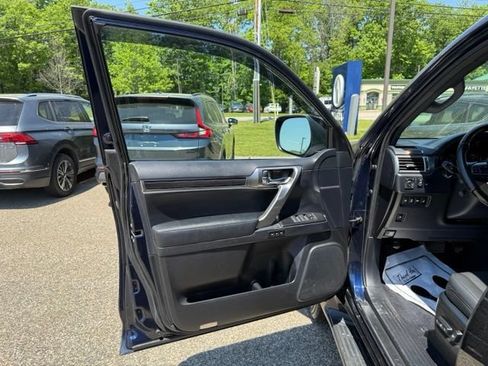 Used 2022 Lexus GX 460 Premium w/ Premium Plus Package AWD/4WD image 9