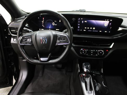 Used 2024 Buick Envista Sport Touring w/ Convenience I Package image 2