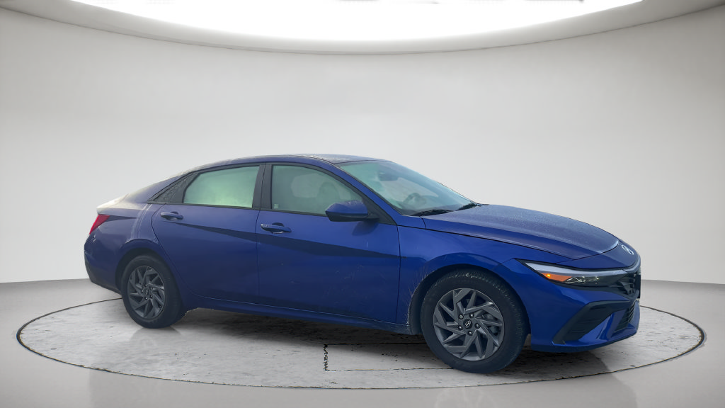 Used 2024 Hyundai Elantra SEL FWD image 4