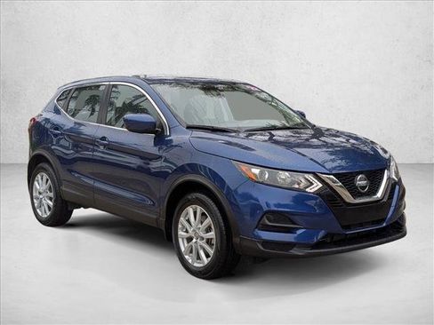 Used 2022 Nissan Rogue Sport S image 3