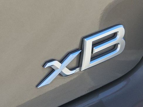 Used 2011 Scion xB FWD image 29