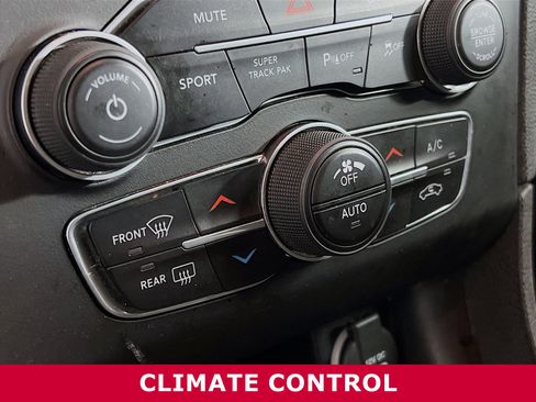 Used 2020 Dodge Charger R/T w/ Harman/Kardon Audio Group image 10