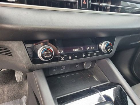 Used 2022 Mitsubishi Outlander SE image 24