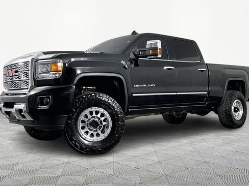Certified 2019 GMC Sierra 2500 Denali w/ Duramax Plus Package image 1