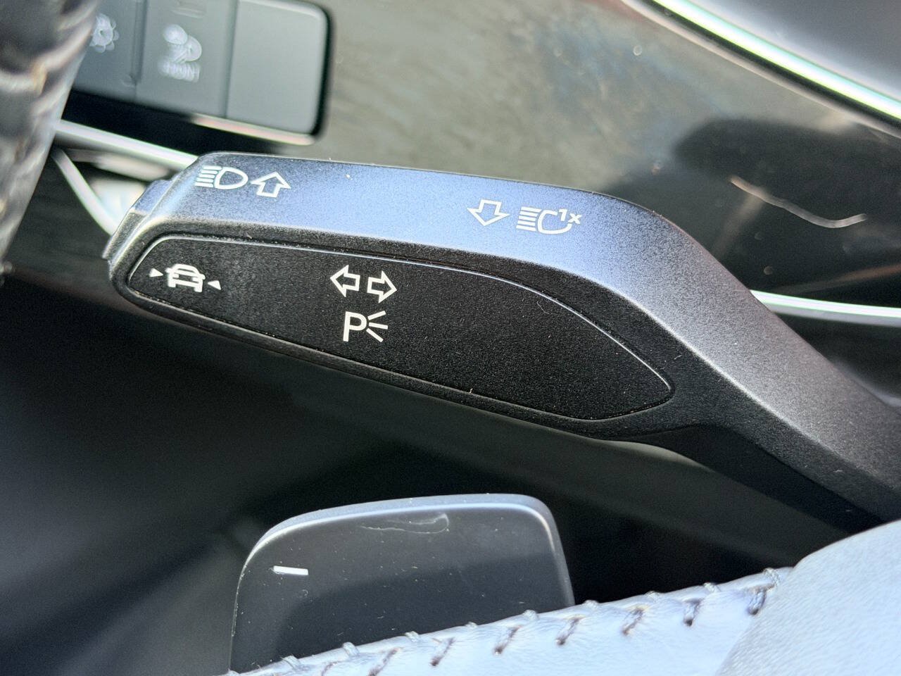 Used 2019 Audi Q8 Premium Plus w/ Premium Plus AWD/4WD image 35