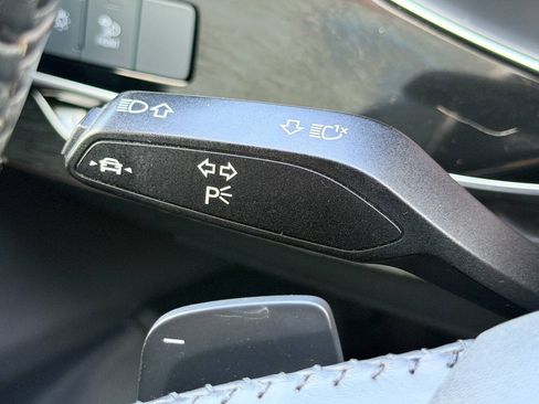 Used 2019 Audi Q8 Premium Plus w/ Premium Plus AWD/4WD image 35