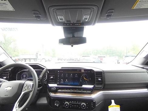 Certified 2023 Chevrolet Silverado 1500 LT AWD/4WD image 36
