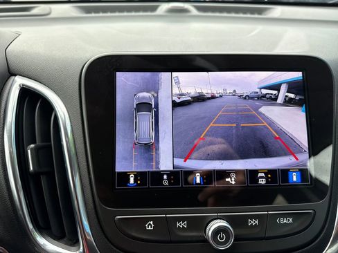 Used 2024 Chevrolet Equinox LT FWD image 24