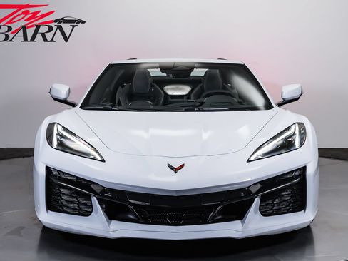 Used 2024 Chevrolet Corvette Z06 RWD image 8