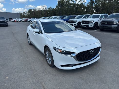 Used 2026 MAZDA MAZDA3 s FWD image 3