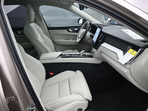 New 2026 Volvo XC60 B5 Ultra w/ Protection Package Premier image 39