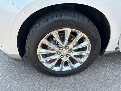 Used 2019 Buick Enclave Premium w/ Experience Buick Package FWD image 8