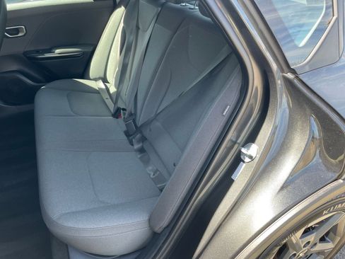 Used 2025 Kia K4 LXS image 37