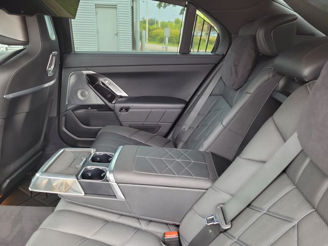 Used 2024 BMW 760i xDrive AWD/4WD image 14