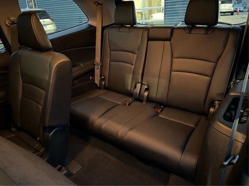 Used 2021 Honda Pilot Special Edition image 9