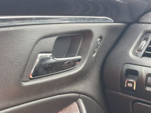 Used 2015 Chevrolet Impala LT FWD image 26