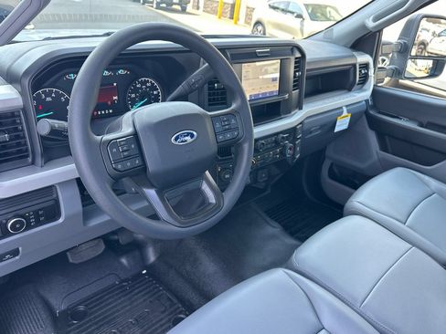 New 2026 Ford F250 XL w/ XL Chrome Package AWD/4WD image 11