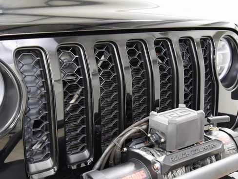 Used 2021 Jeep Gladiator Overland w/ Popular Equipment Package image 11