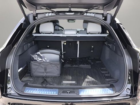 Used 2026 Land Rover Range Rover Velar S image 16