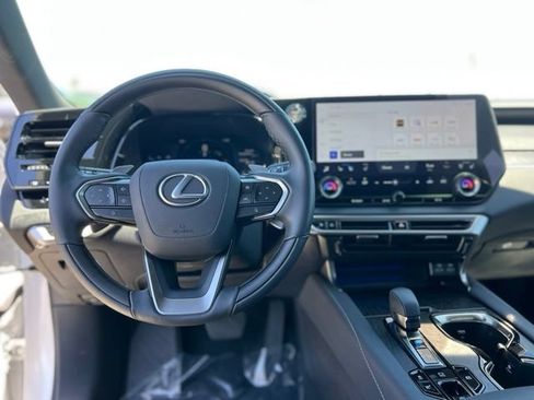 Used 2025 Lexus RX 350 w/ Convenience Package AWD/4WD image 12