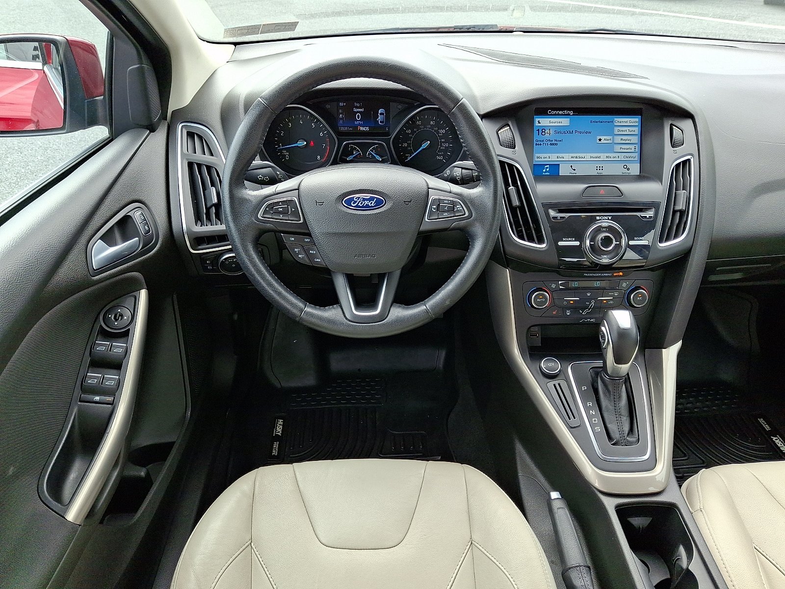 Used 2016 Ford Focus Titanium FWD image 12