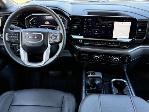 Used 2024 GMC Sierra 1500 SLT image 13