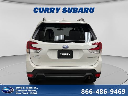 Used 2023 Subaru Forester Premium AWD/4WD image 4