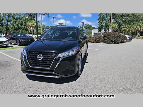 Used 2023 Nissan Kicks S FWD image 20