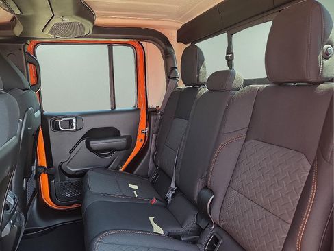 New 2025 Jeep Gladiator Mojave w/ Steel Bumper Group image 10