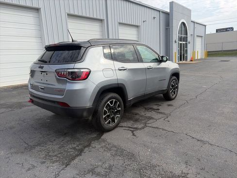 Used 2021 Jeep Compass Trailhawk image 7