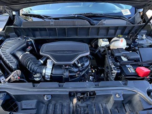 Used 2018 GMC Acadia SLT image 13