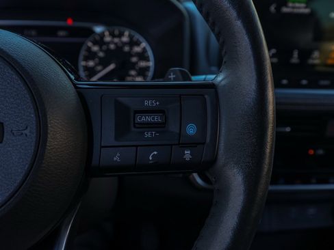 Used 2023 Nissan Rogue SL w/ SL Premium Package image 27