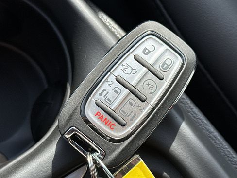 New 2027 Chrysler Pacifica Select w/ Family Tech Group FWD image 37