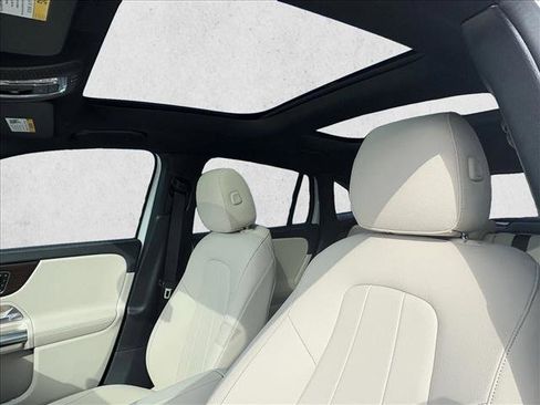 New 2026 Mercedes-Benz GLA 250 image 12