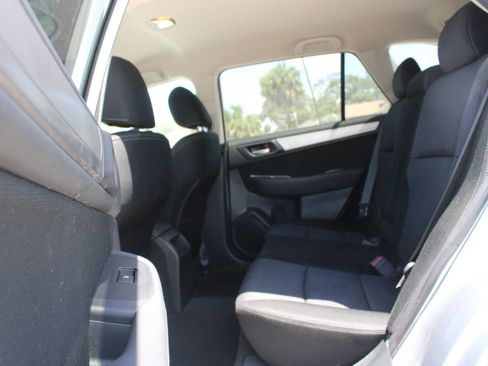 Used 2016 Subaru Outback 2.5i Premium AWD/4WD image 18