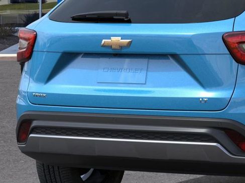New 2026 Chevrolet Trax LT w/ Driver Confidence Package image 14