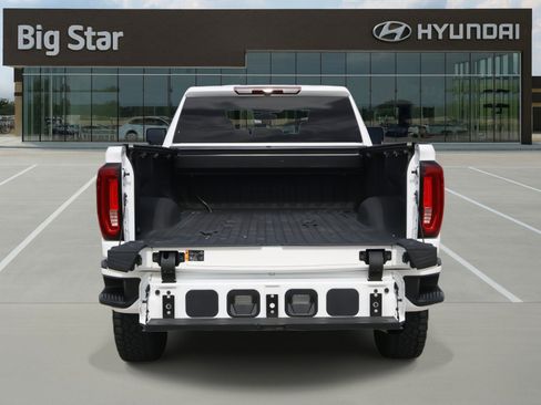 Used 2023 GMC Sierra 3500 AT4 w/ Gooseneck/5TH Wheel Package image 8