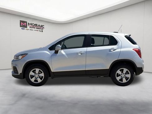 Used 2018 Chevrolet Trax LS AWD/4WD image 5