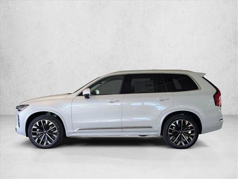 Used 2026 Volvo XC90 B5 Plus w/ Protection Package AWD/4WD image 9