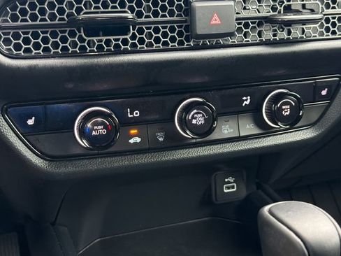 Used 2025 Honda HR-V Sport image 21