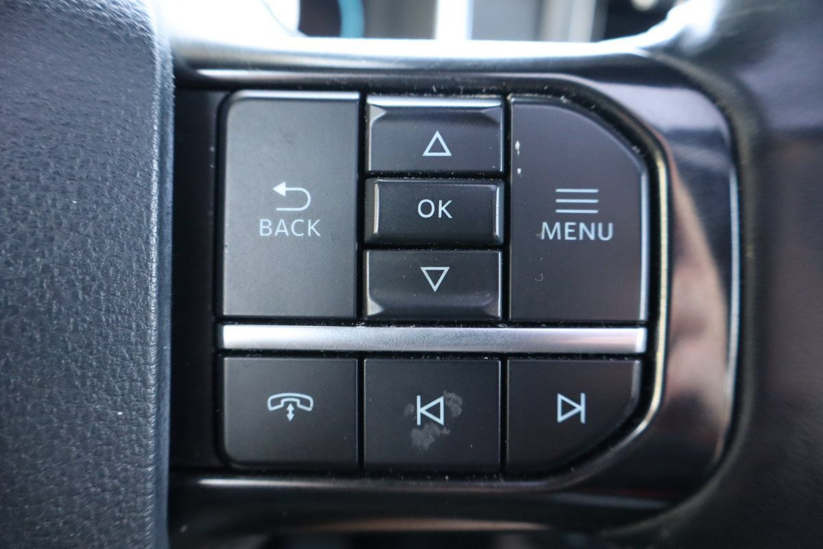 Used 2023 Ford F150 Platinum w/ FX4 Off-Road Package AWD/4WD image 31