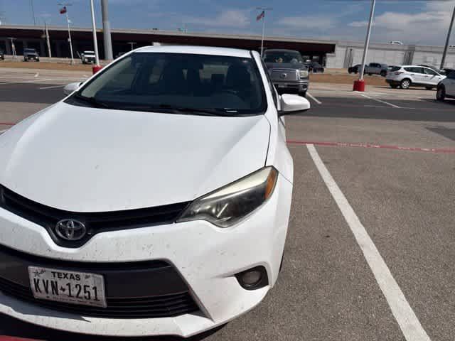 Used 2016 Toyota Corolla LE FWD image 3
