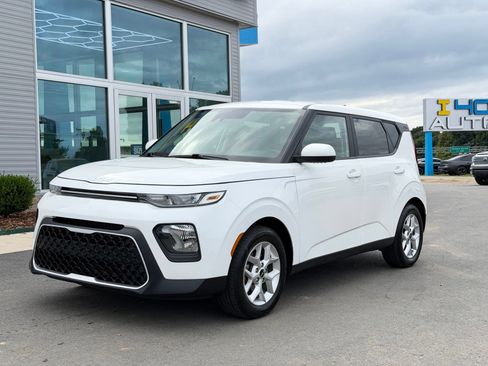 Used 2022 Kia Soul LX w/ Technology Package FWD image 10