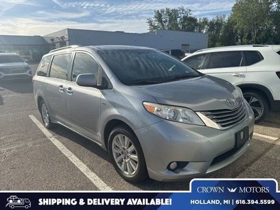 Used 2017 Toyota Sienna XLE w/ XLE Navigation Package