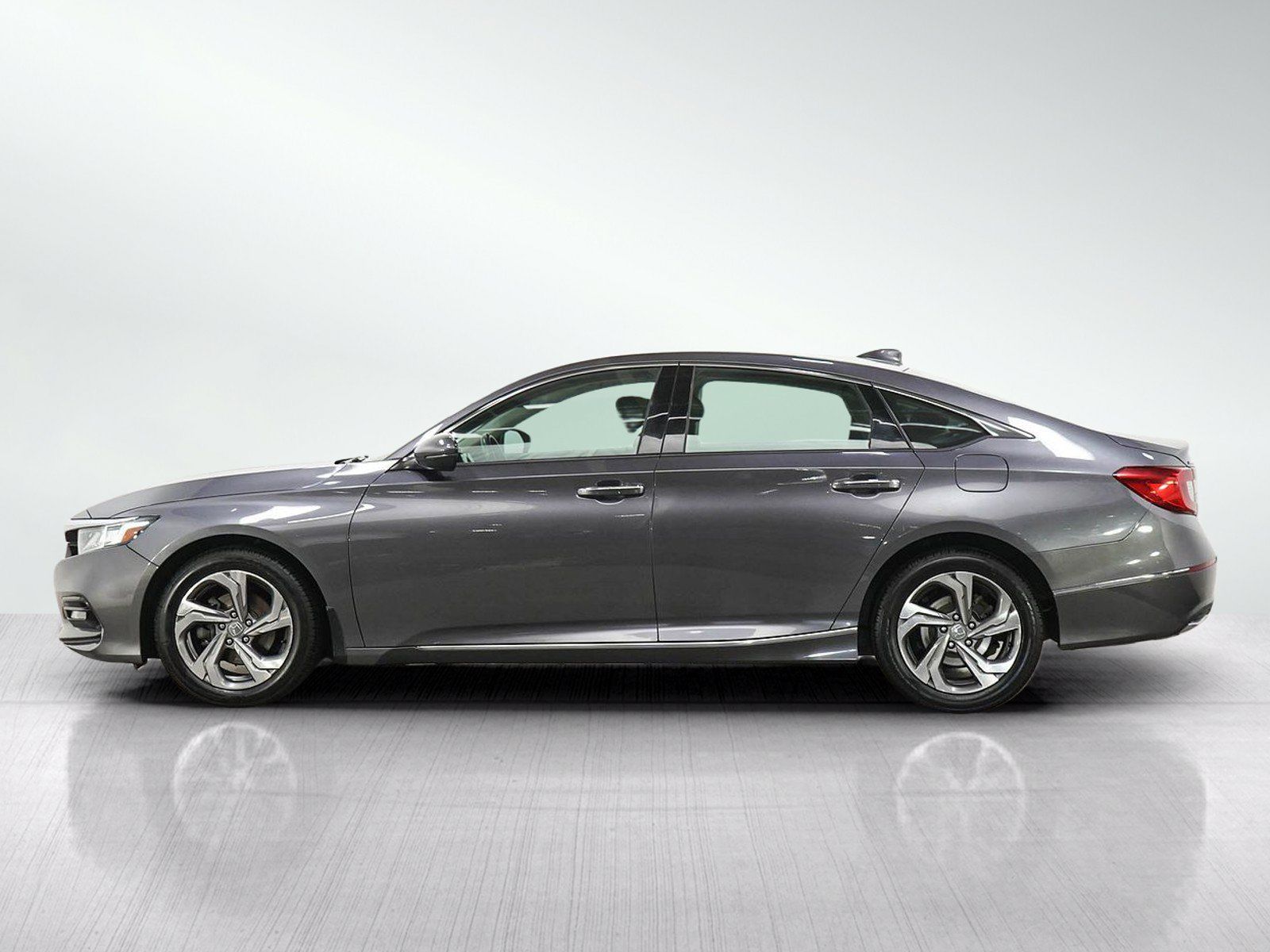 Used 2019 Honda Accord EX-L image 2