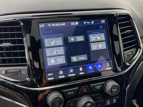 Used 2019 Jeep Grand Cherokee Summit AWD/4WD image 21