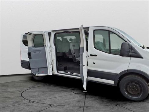 Used 2015 Ford Transit 350 XLT image 8