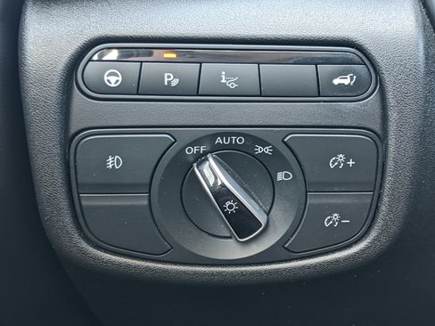 Used 2019 INFINITI QX50 Essential w/ Proactive Package image 21